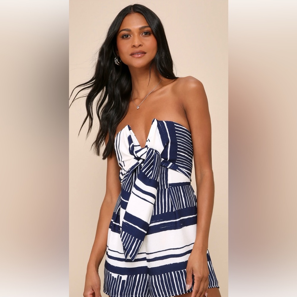 Brand new in package Lulus Delphi blue& White striped tie front strapless romper